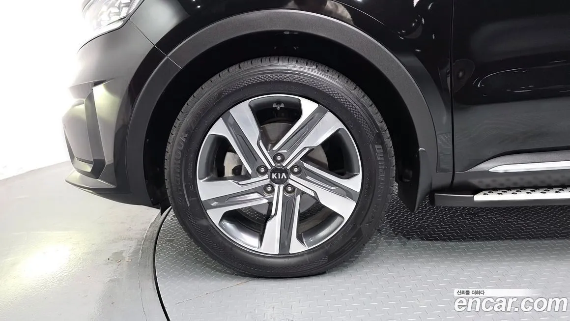 Kia Sorento — фото 5
