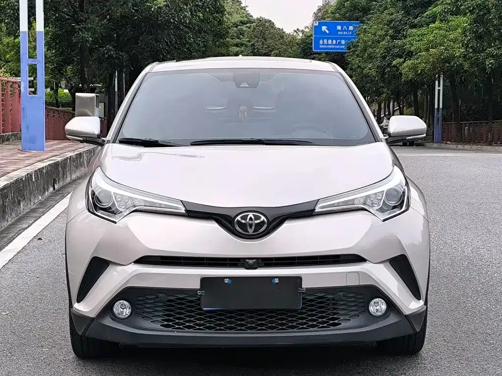 Toyota C-HR — фото 3