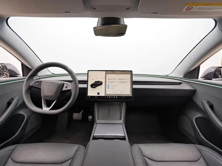 Tesla Model 3 — фото 10