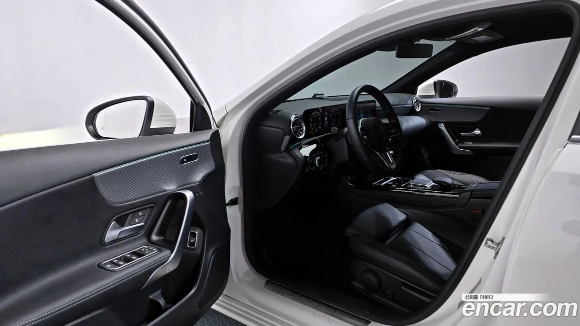 Mercedes-Benz A-Class — фото 10