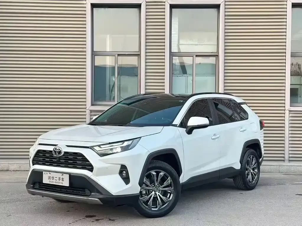 Toyota RAV4 — фото 1