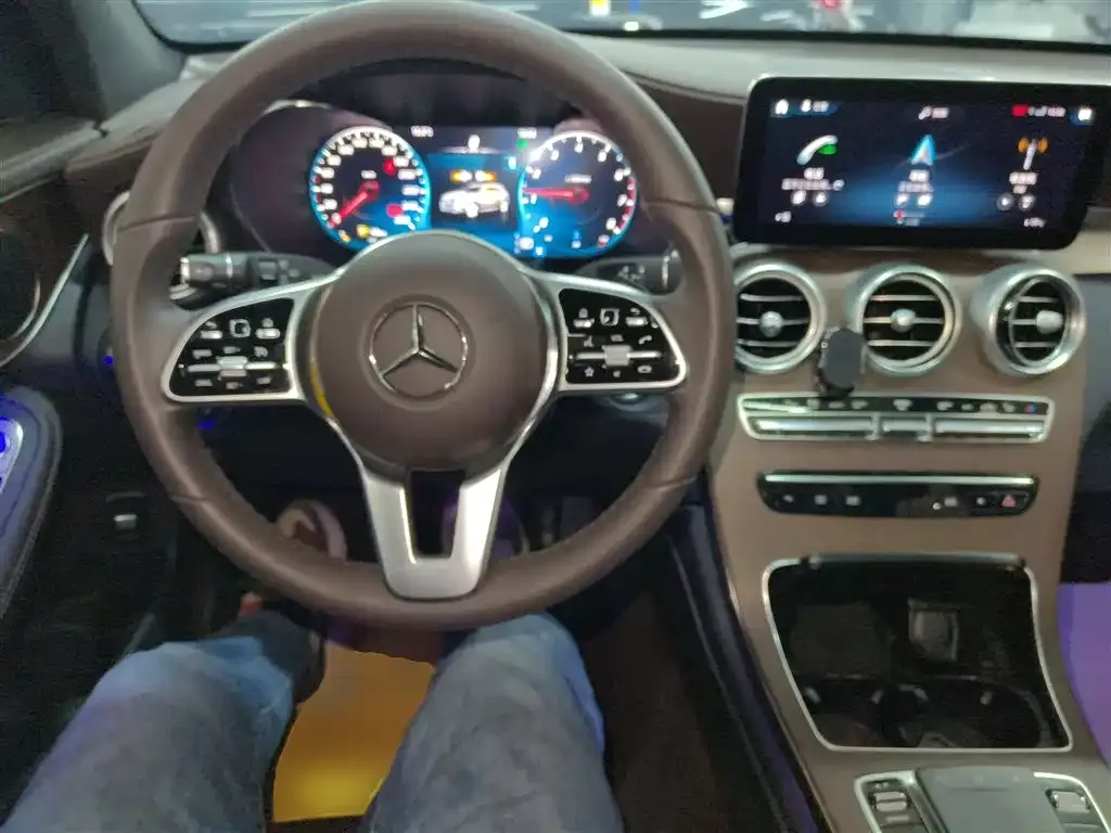 Mercedes-Benz GLC — фото 10