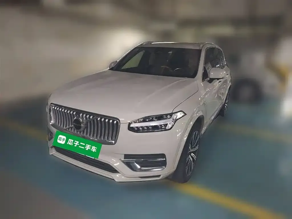Volvo XC90 — фото 1