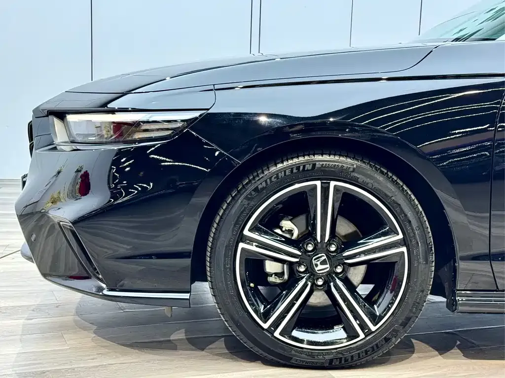 Honda Inspire — фото 10