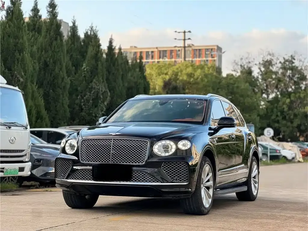 Bentley Bentayga — фото 1