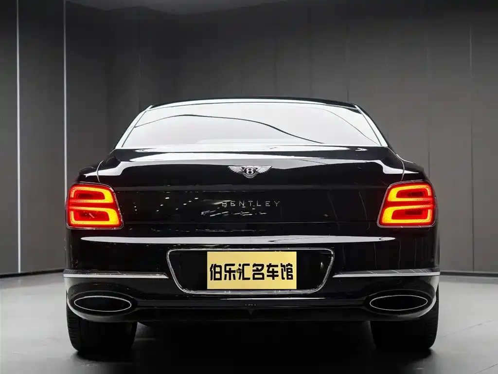 Bentley Flying Spur — фото 6