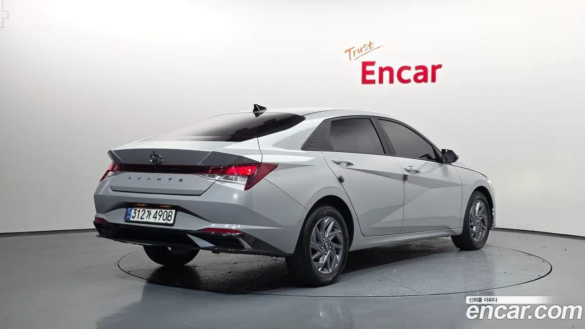 Hyundai AVANTE — фото 2