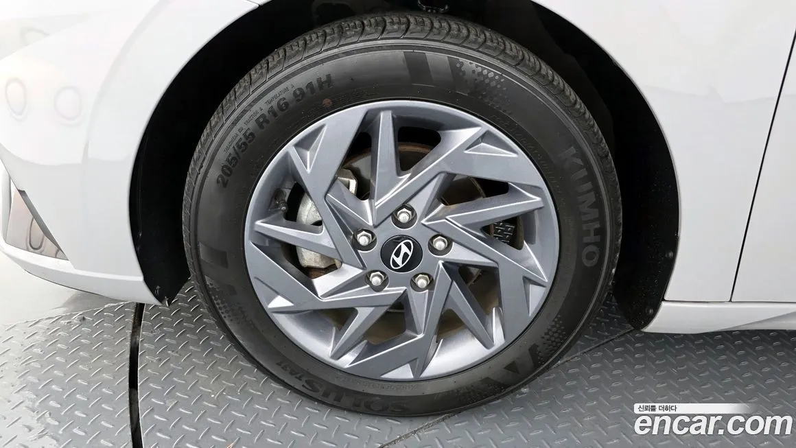 Hyundai AVANTE — фото 5