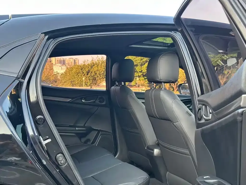 Honda Civic — фото 8