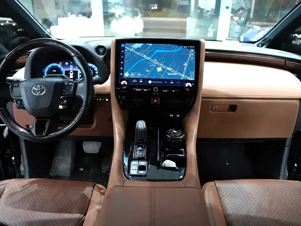 Toyota Alphard — фото 10