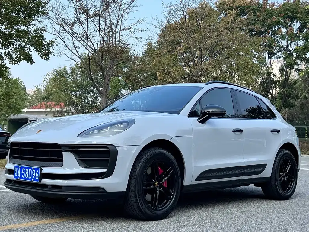 Porsche Macan — фото 1