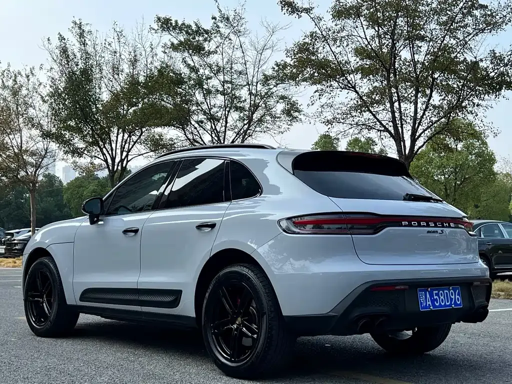Porsche Macan — фото 6