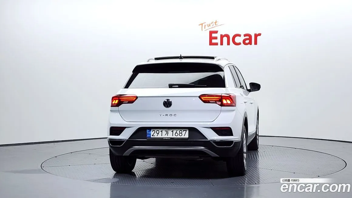 Volkswagen T-Roc — фото 4