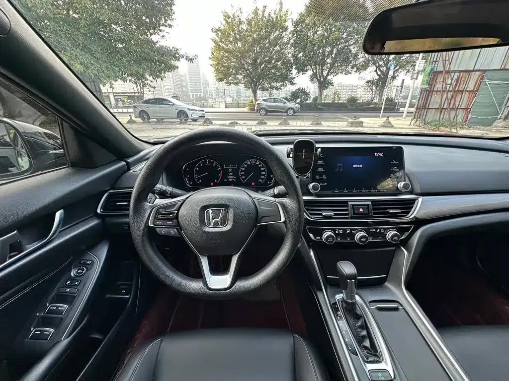 Honda Inspire — фото 6