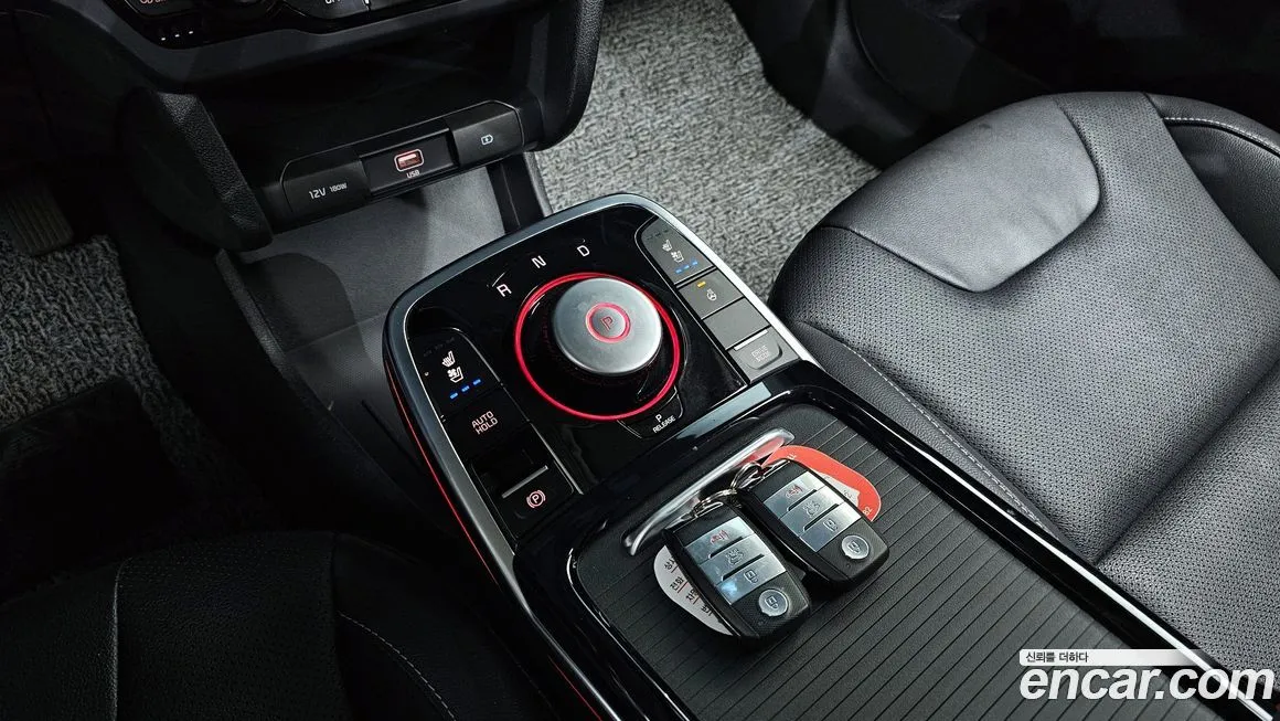 Kia Niro — фото 9