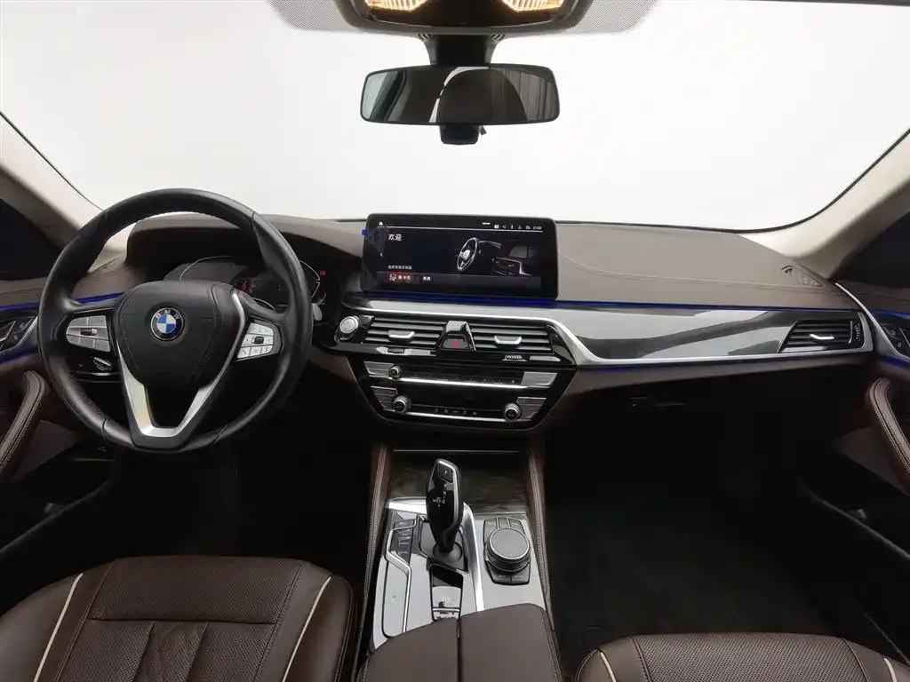 BMW 5 Series — фото 5