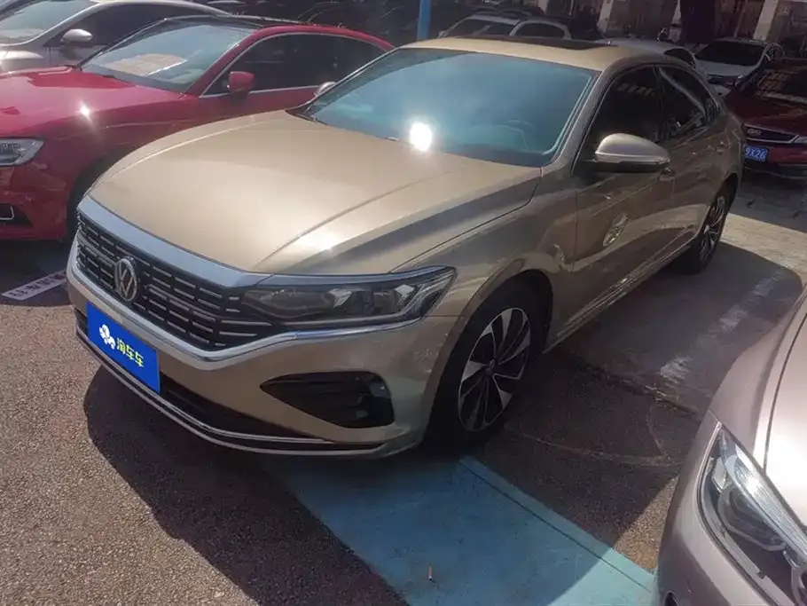 Volkswagen Passat — фото 1