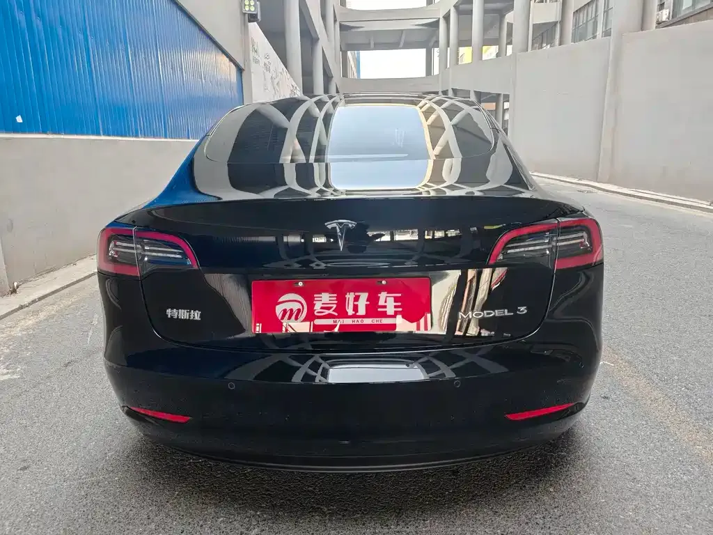 Tesla Model 3 — фото 6