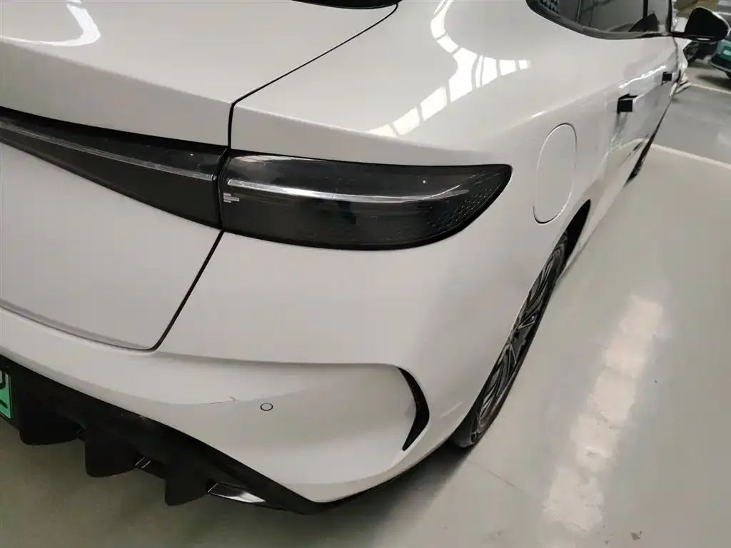 BYD Seal — фото 8