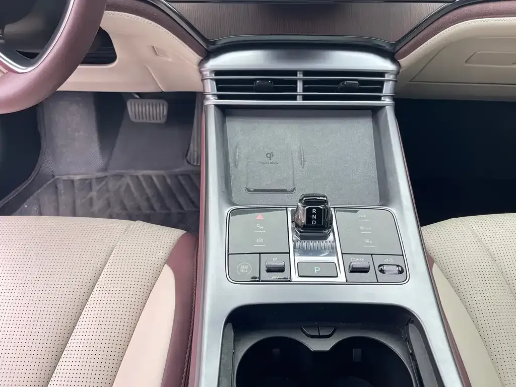 BYD Seal — фото 8
