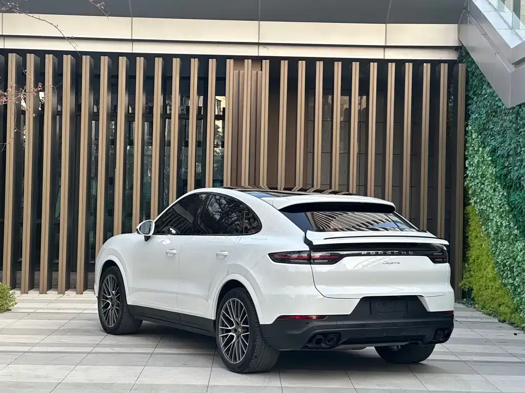 Porsche Cayenne — фото 4