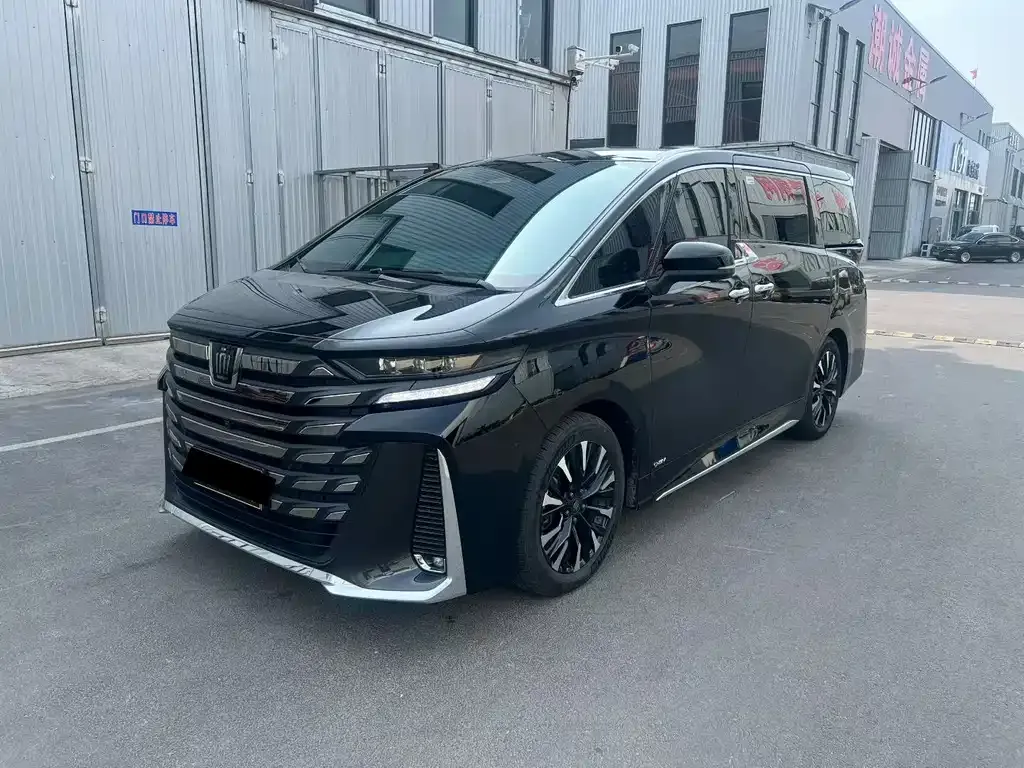 Toyota Vellfire — фото 2