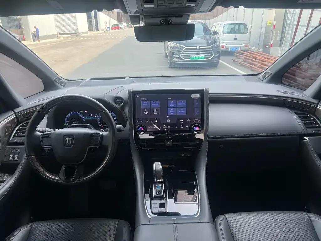 Toyota Vellfire — фото 7