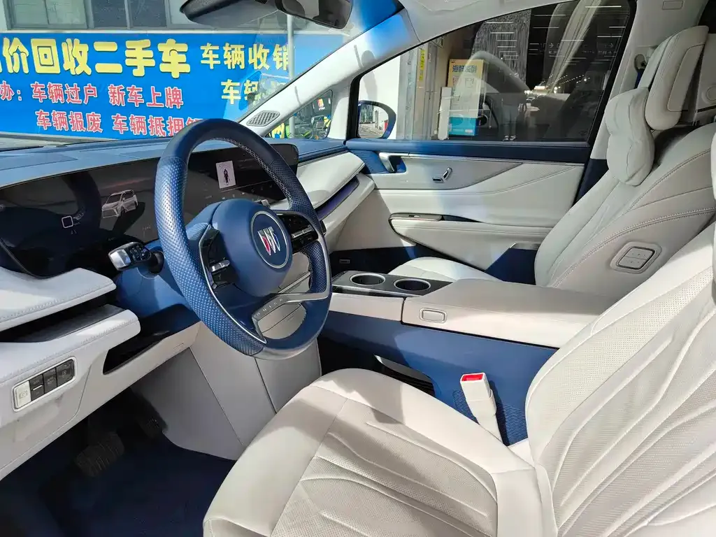Buick GL8 Hybrid — фото 7