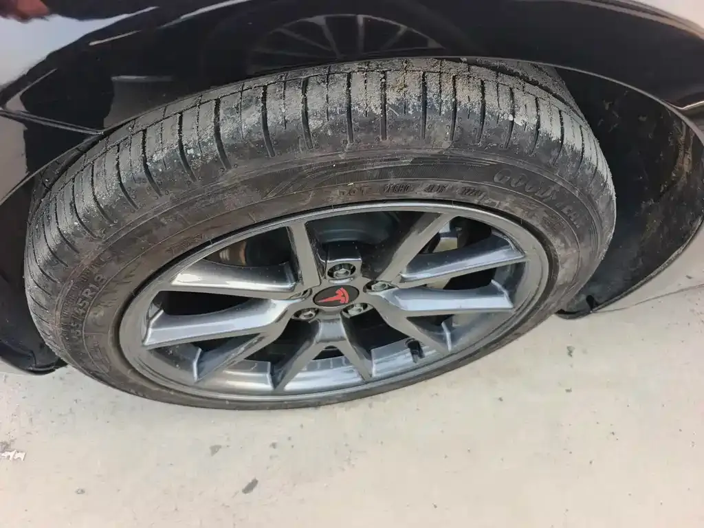 Tesla Model 3 — фото 4
