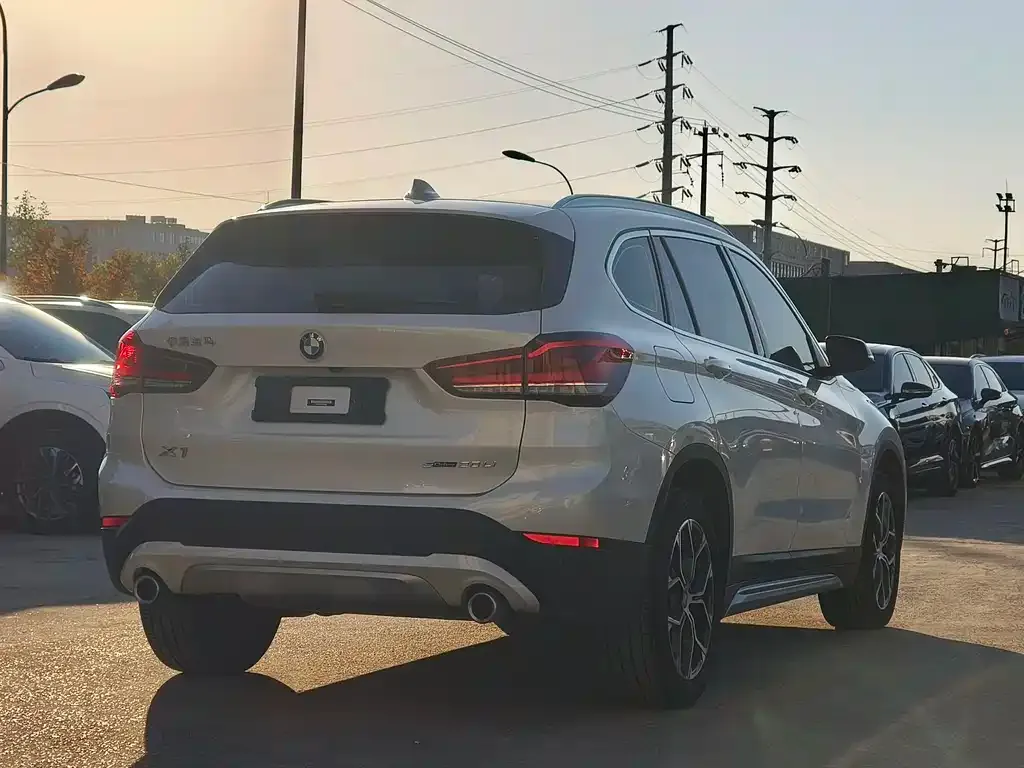 BMW X1 — фото 9