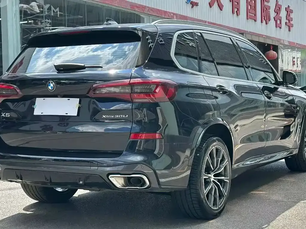 BMW X5 — фото 7