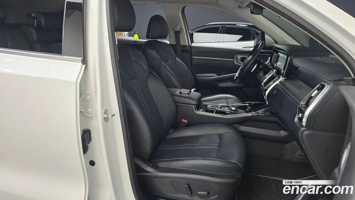 Kia Sorento — фото 10