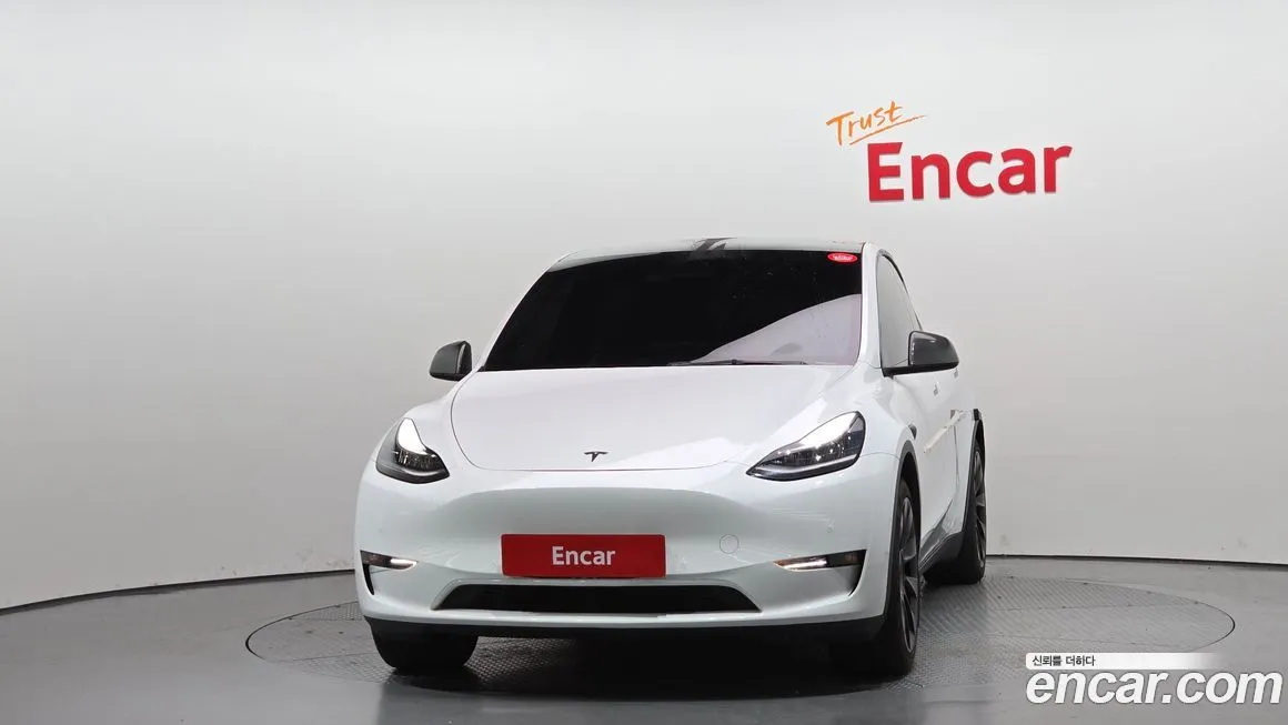 Tesla Model Y — фото 3