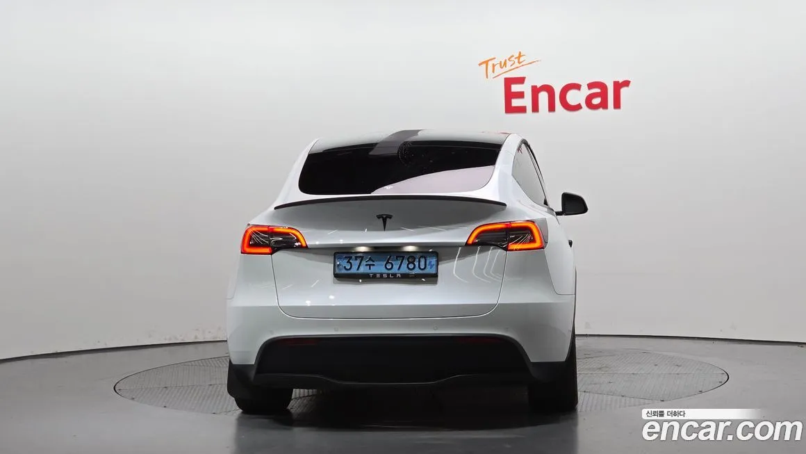 Tesla Model Y — фото 4