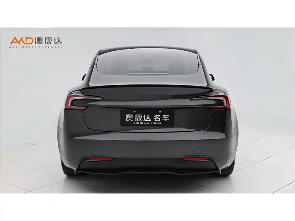 Tesla Model 3 — фото 4