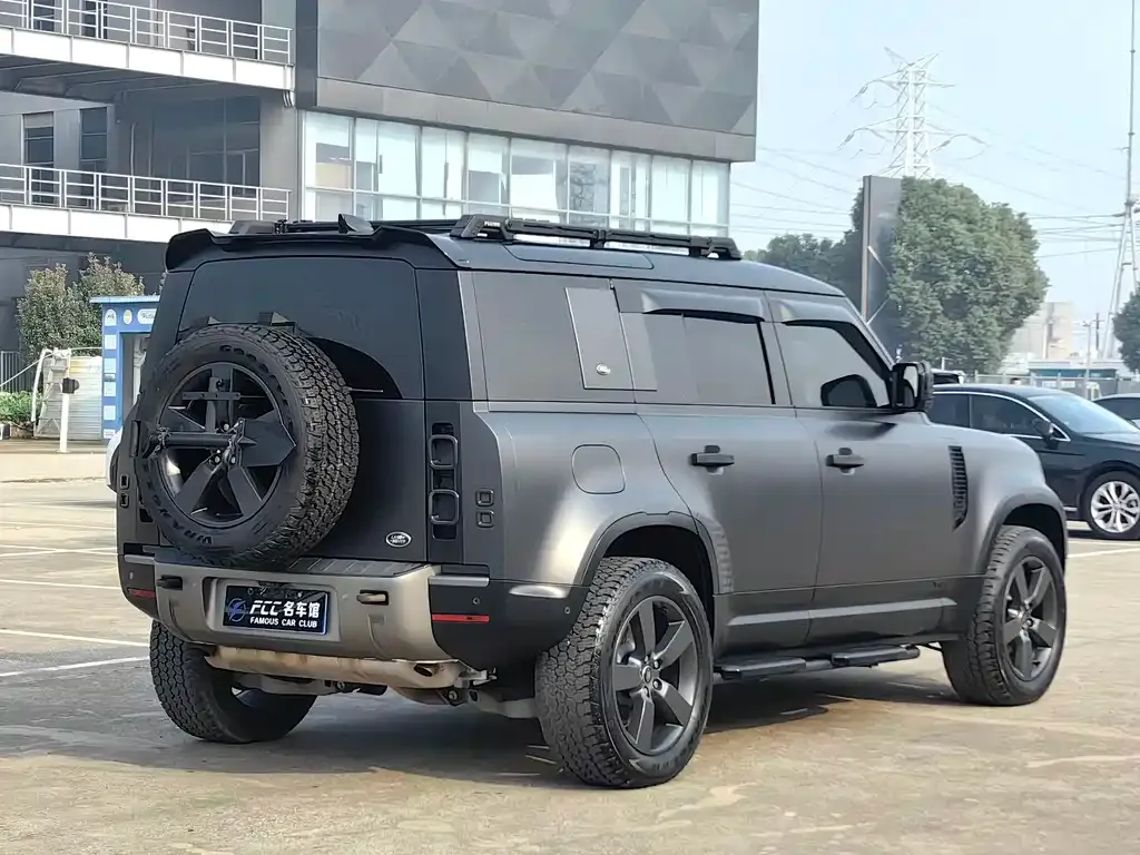 Land Rover Defender — фото 5