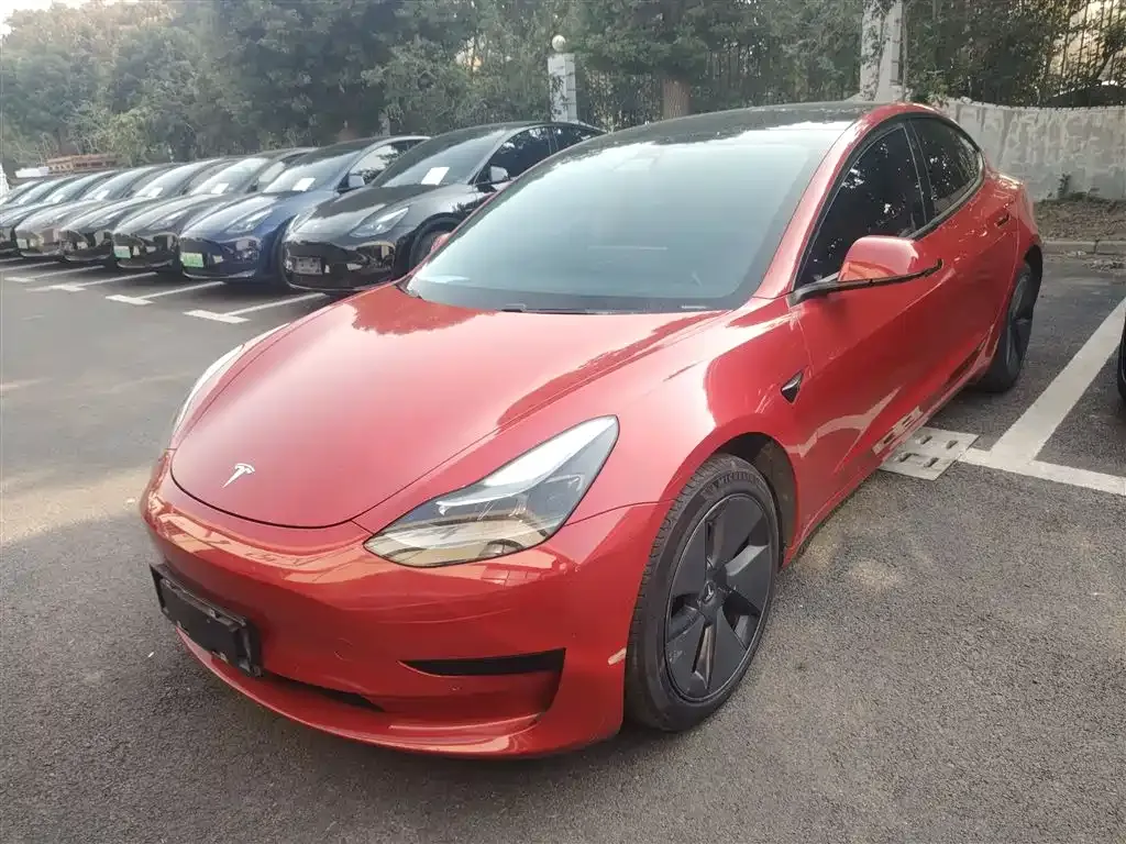 Tesla Model 3 — фото 2
