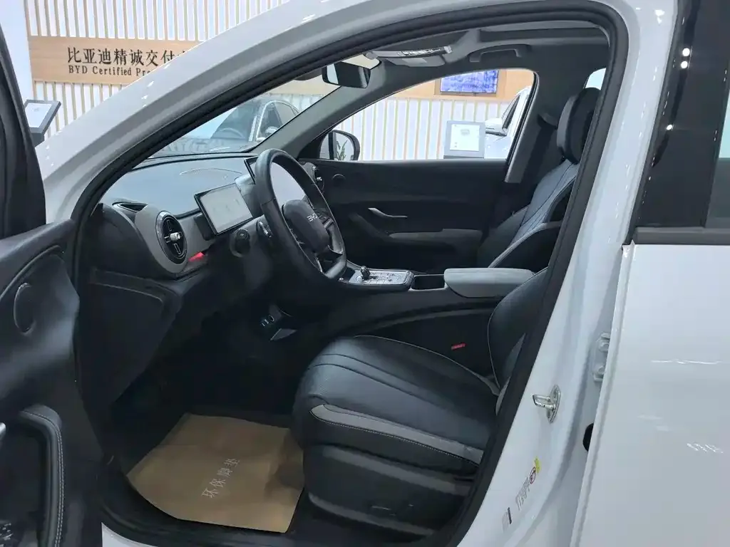 BYD Seal 05 DM-i — фото 7