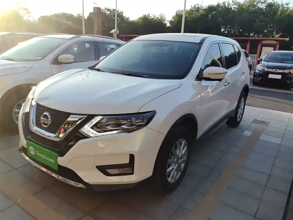 Nissan X-Trail — фото 1