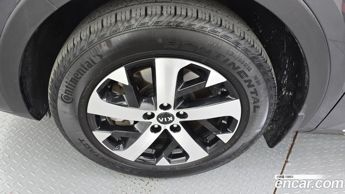 Kia Sorento — фото 5