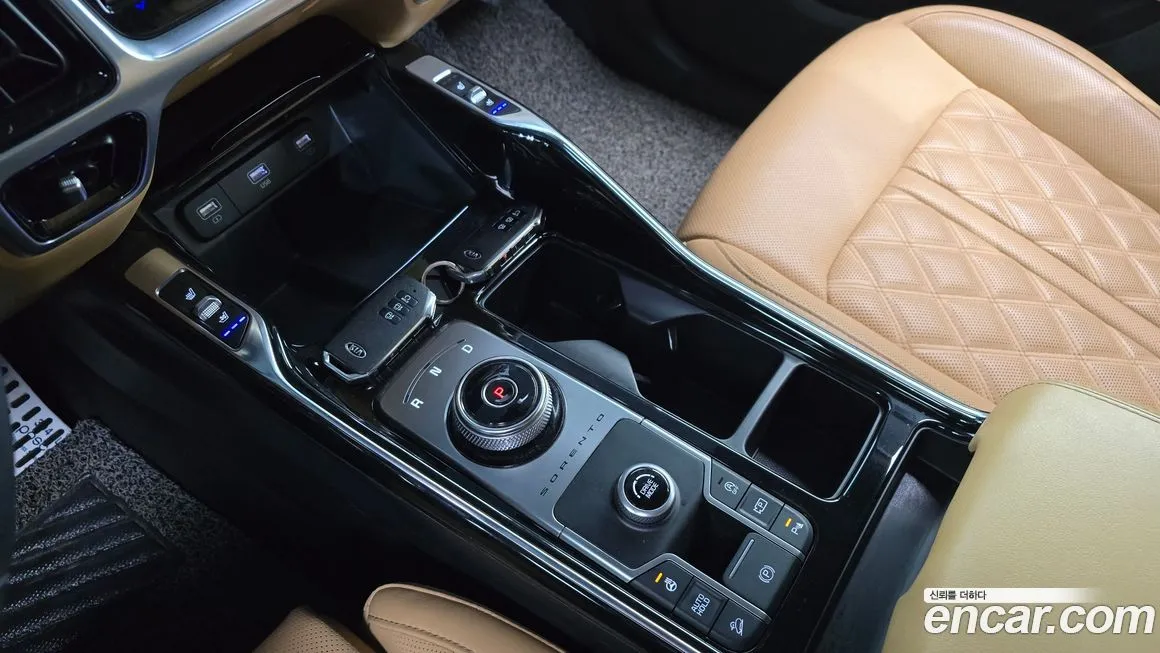 Kia Sorento — фото 9