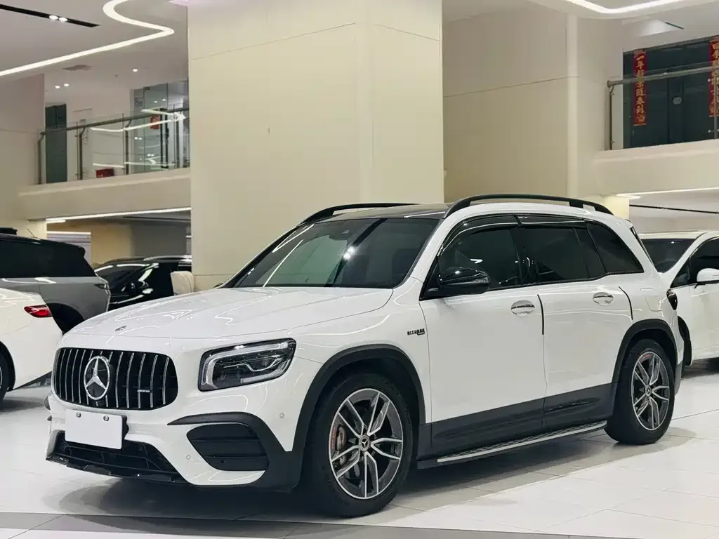 Mercedes-Benz GLB AMG — фото 1