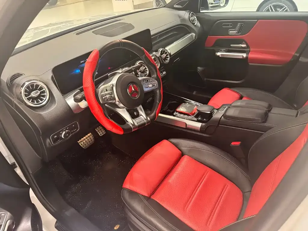 Mercedes-Benz GLB AMG — фото 4