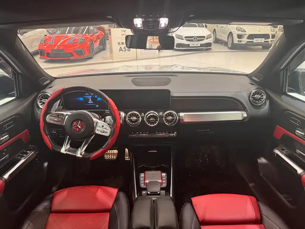 Mercedes-Benz GLB AMG — фото 6