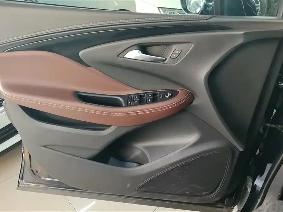 Buick Envision Plus — фото 7