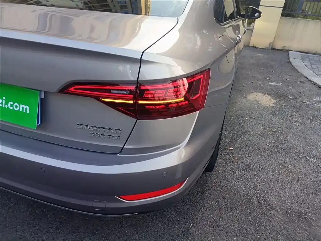 Volkswagen Sagitar — фото 8