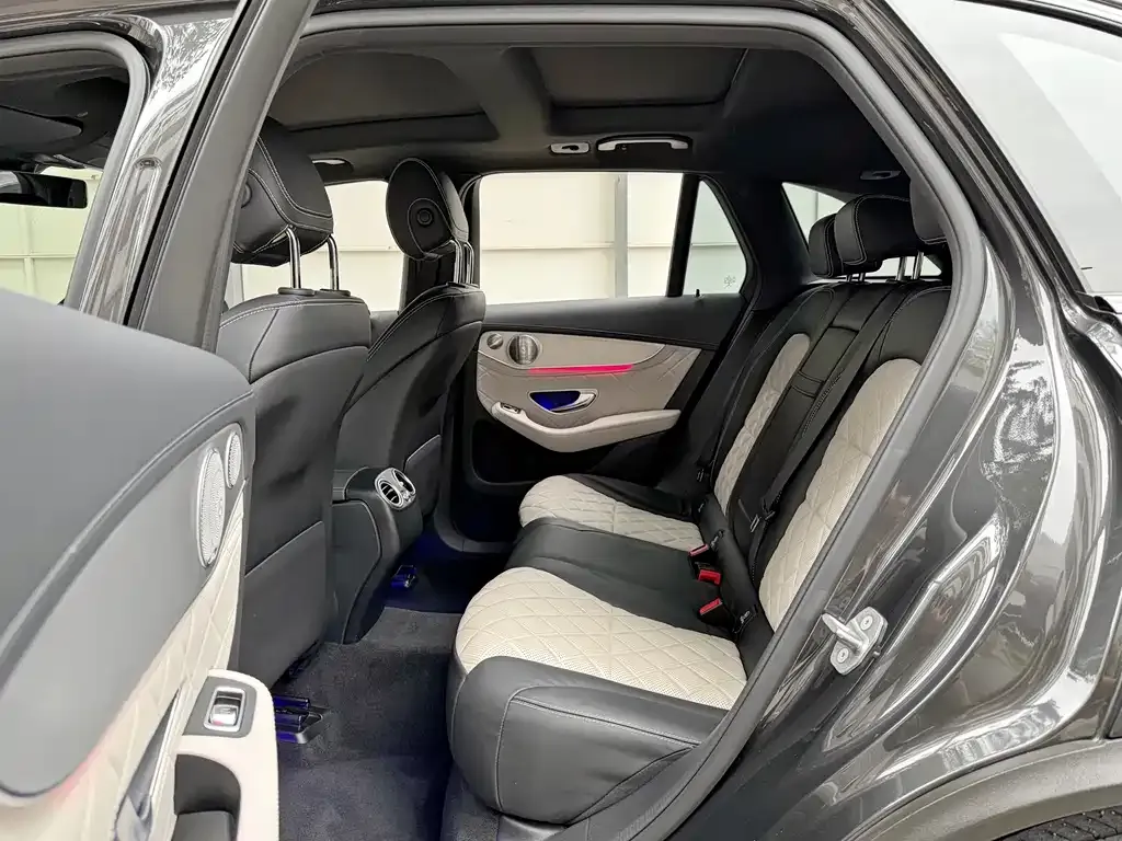 Mercedes-Benz GLC AMG — фото 9