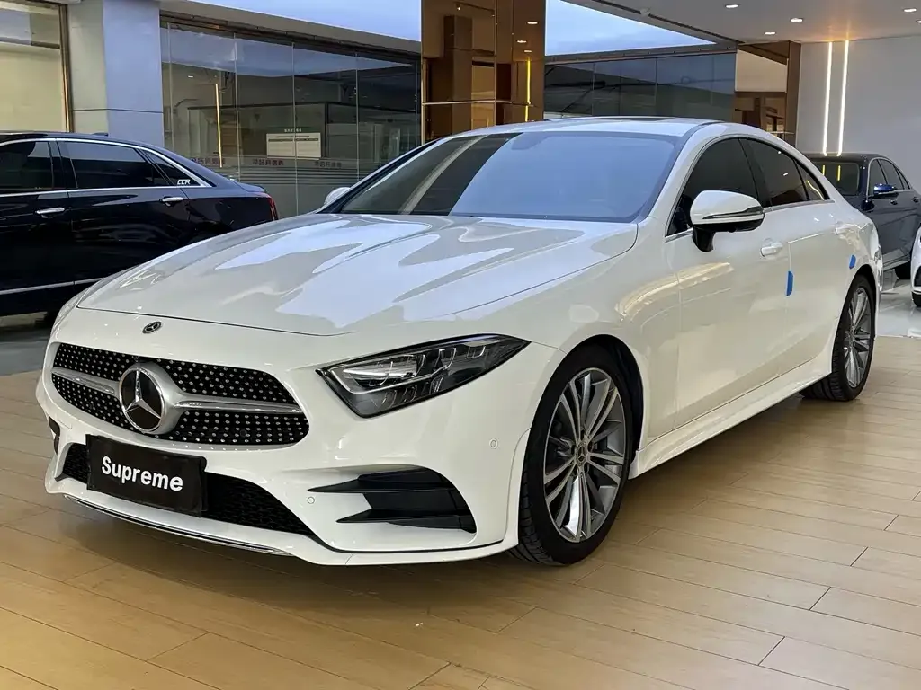 Mercedes-Benz CLS — фото 1