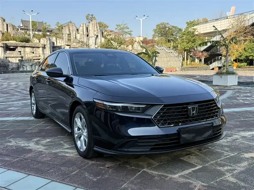 Honda Accord — фото 8