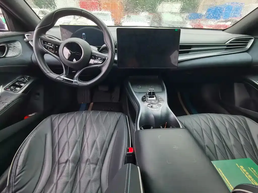 BYD Seal — фото 10
